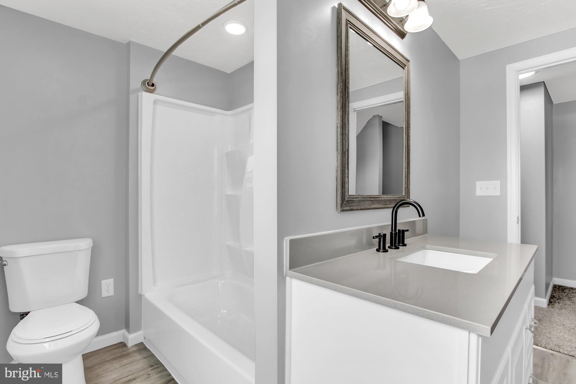3390 Kingston Road York, PA 17402 - Photo 9 of 27 Upper Level Hall Bathroom