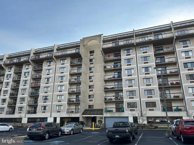 $175,000 | 800 Avondale Road, Unit 7M, Wallingford, PA 19086