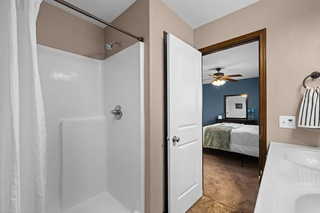 $379,900 | 1559 Olde Brandy Lane, Davenport, IA 52807