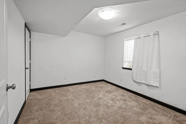 $379,900 | 1559 Olde Brandy Lane, Davenport, IA 52807