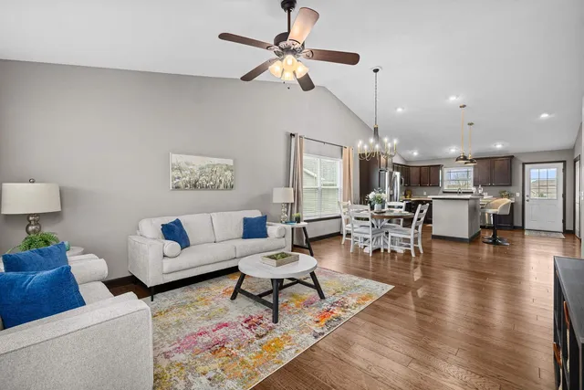 $379,900 | 1559 Olde Brandy Lane, Davenport, IA 52807