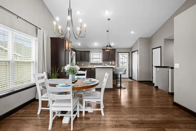 $379,900 | 1559 Olde Brandy Lane, Davenport, IA 52807