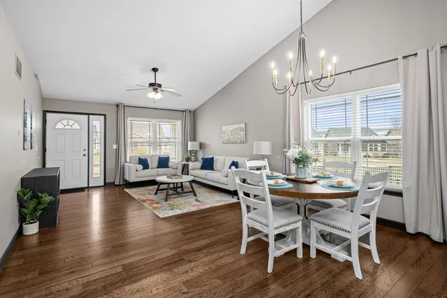 $379,900 | 1559 Olde Brandy Lane, Davenport, IA 52807