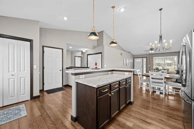 $379,900 | 1559 Olde Brandy Lane, Davenport, IA 52807