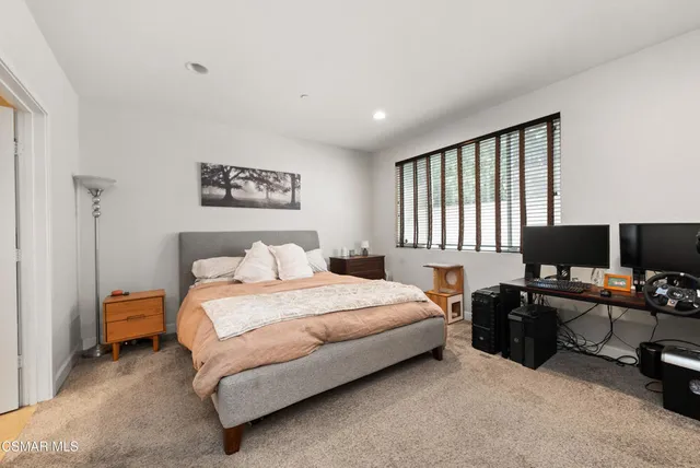 $3,600 | 10878 Bloomfield Street, Unit 107, Toluca Lake, CA 91602