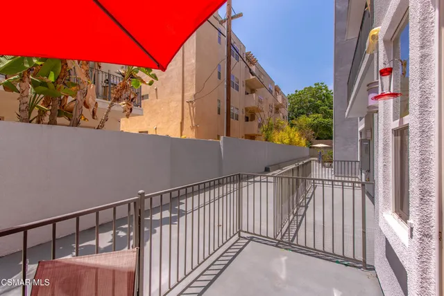 $3,600 | 10878 Bloomfield Street, Unit 107, Toluca Lake, CA 91602