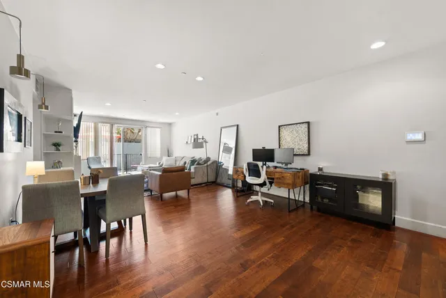 $3,600 | 10878 Bloomfield Street, Unit 107, Toluca Lake, CA 91602