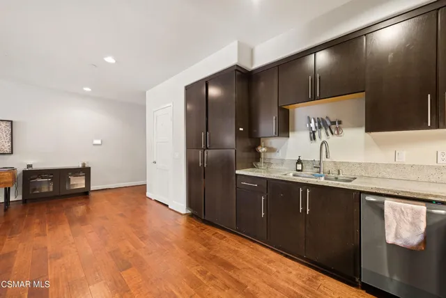 $3,600 | 10878 Bloomfield Street, Unit 107, Toluca Lake, CA 91602