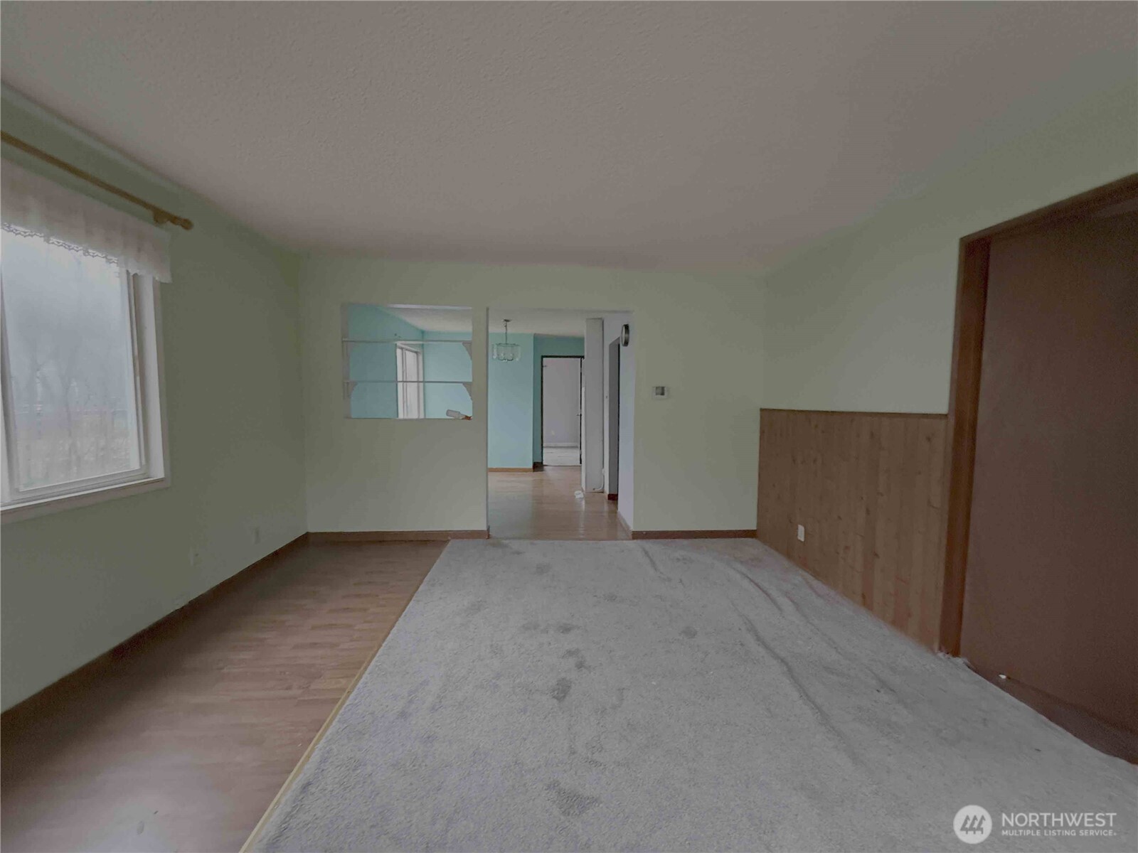 425 Sunnyhill Road West Bremerton, WA 98312 - Photo 2 of 17 Gallery Image 2