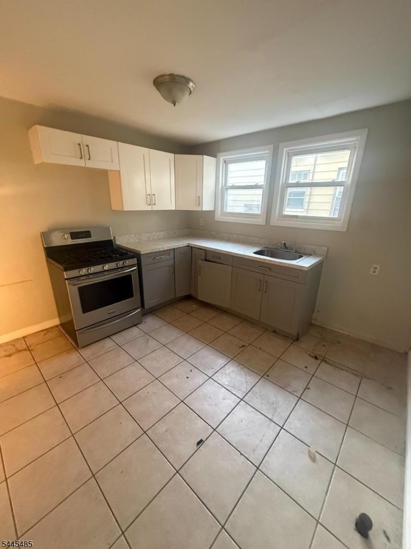 229 Alexander Street, Unit 2 Newark, NJ 07106 - Photo 5 of 8
