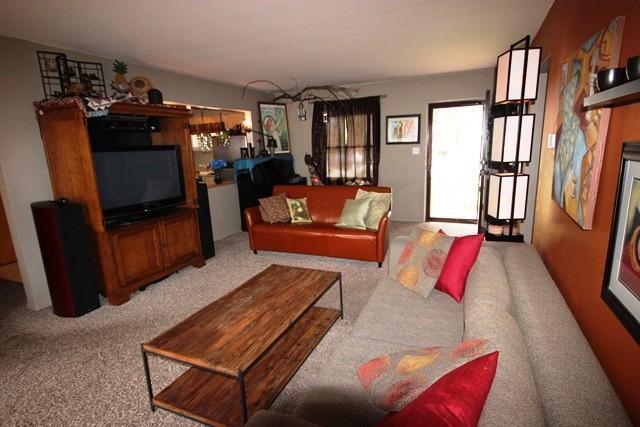 264 Southmoor Road Hammond, IN 46324 - Photo 4 of 10 640x427