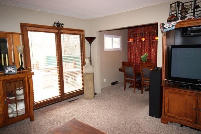 264 Southmoor Road Hammond, IN 46324 - Photo 5 of 10 640x427