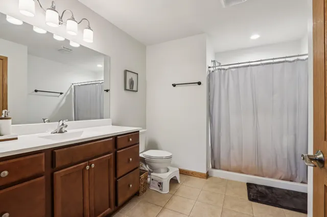 $400,000 | 219 Windmill Lane, Walworth, WI 53184