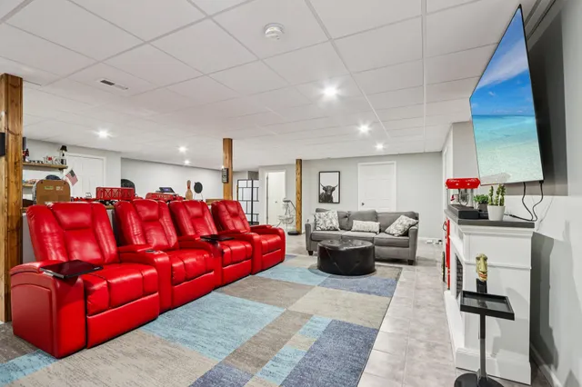 $400,000 | 219 Windmill Lane, Walworth, WI 53184