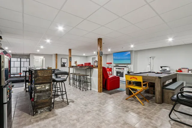 $400,000 | 219 Windmill Lane, Walworth, WI 53184