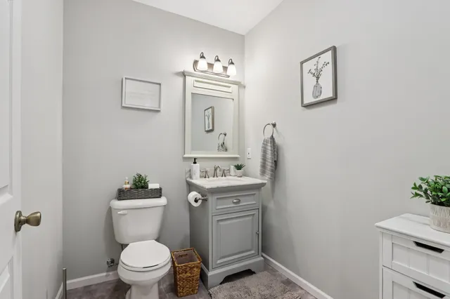 $400,000 | 219 Windmill Lane, Walworth, WI 53184