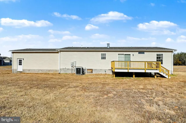 a view of a terrace with sitting area