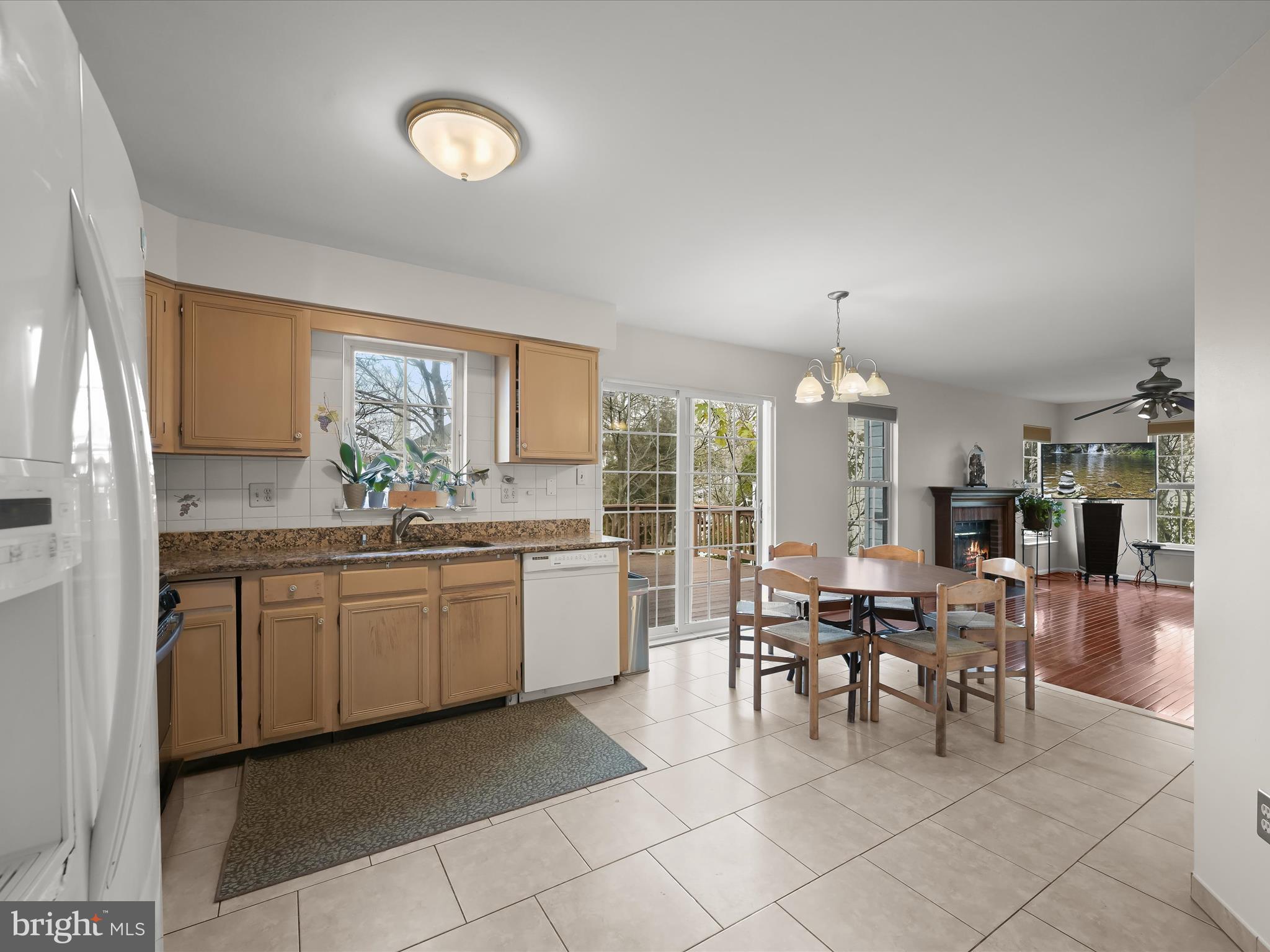9440 Ridgeview Drive Columbia, MD 21046 - Photo 56 of 57 Sun filled open floor plan