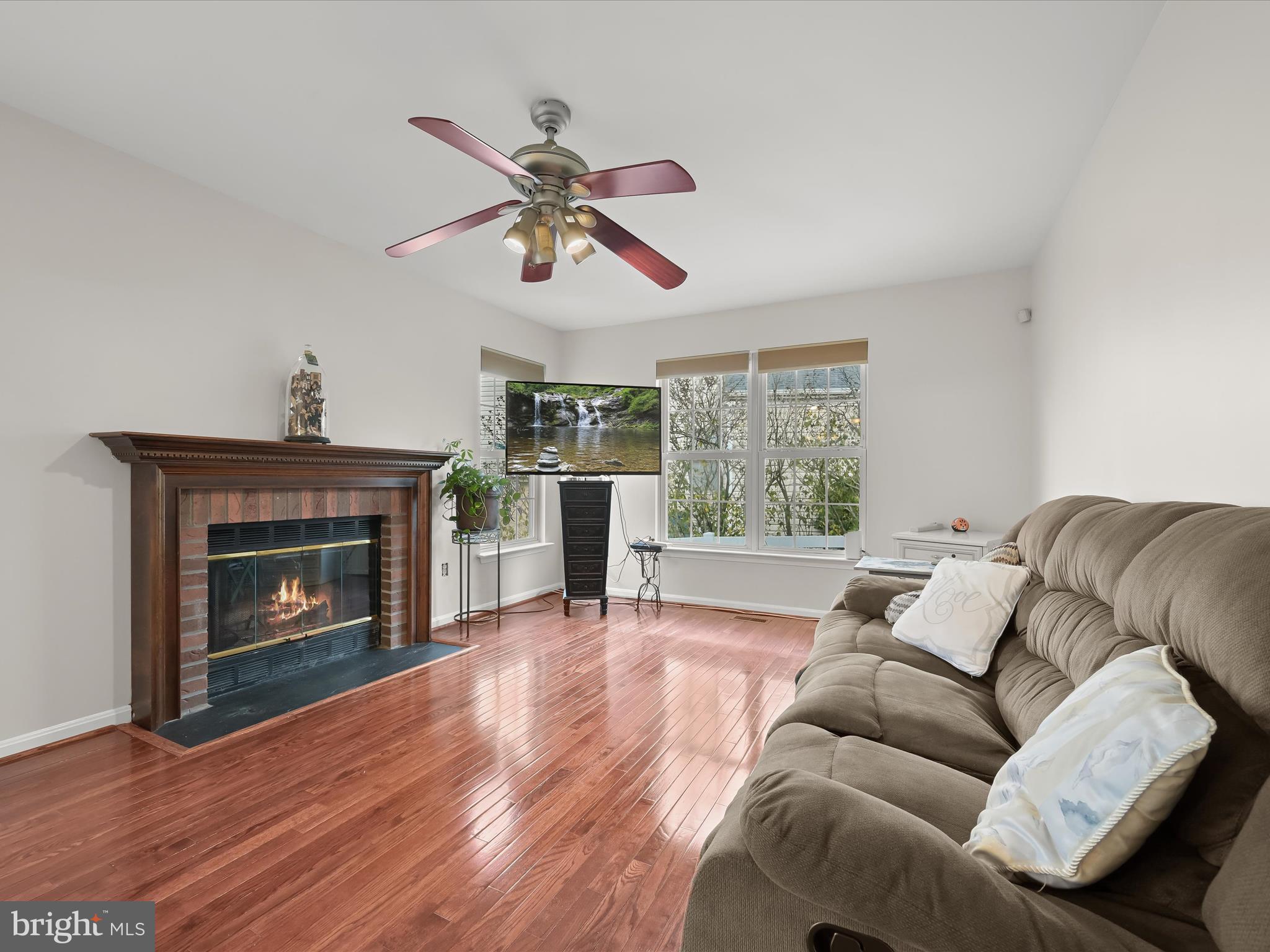 9440 Ridgeview Drive Columbia, MD 21046 - Photo 5 of 57 Family room with WB fireplace