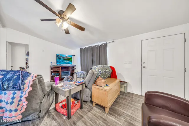 $95,500 | 19401 North 7th Street, Unit 145, Phoenix, AZ 85024