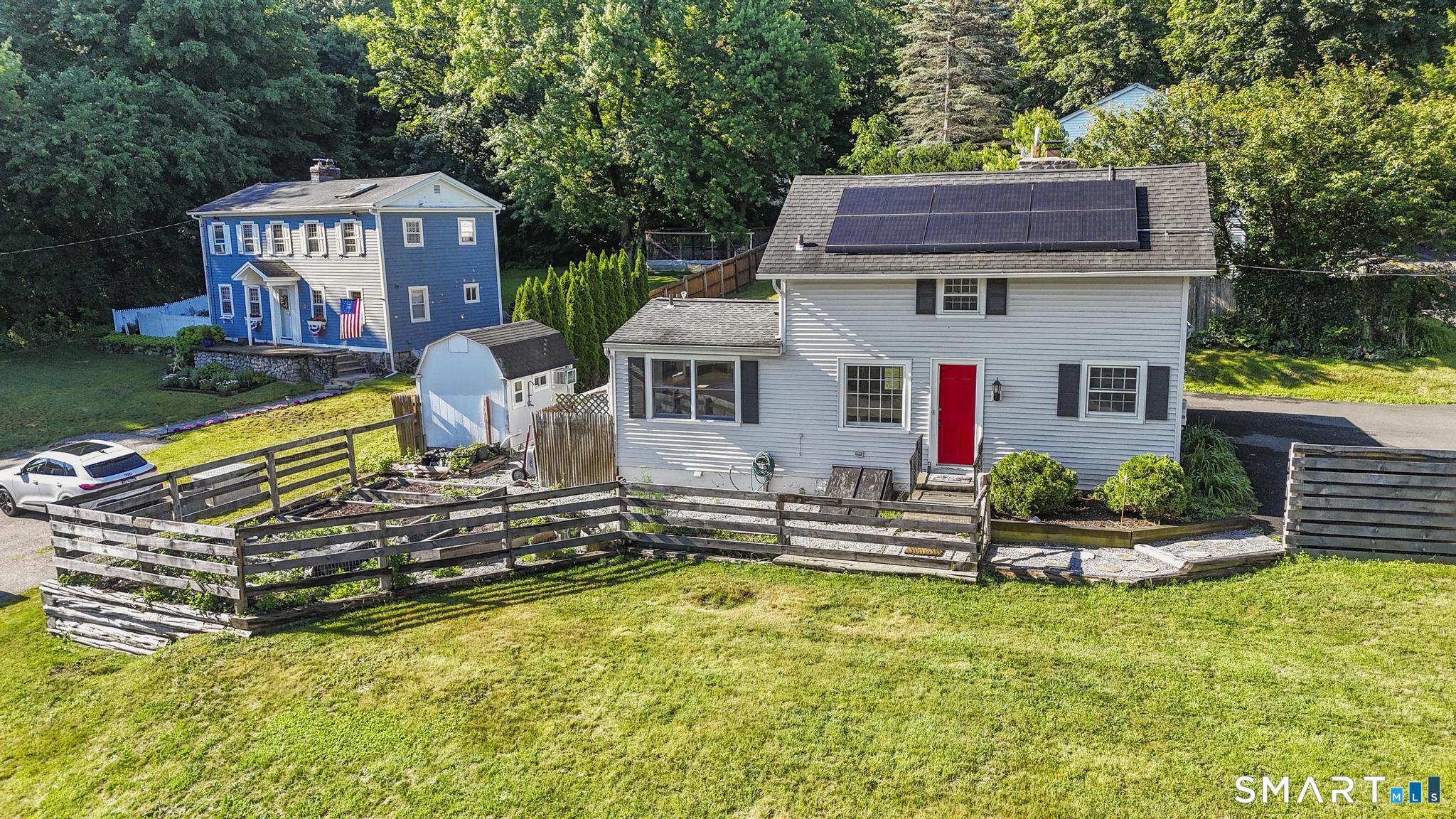259 Peck Hill Road Woodbridge, CT 06525 - Photo 2 of 33