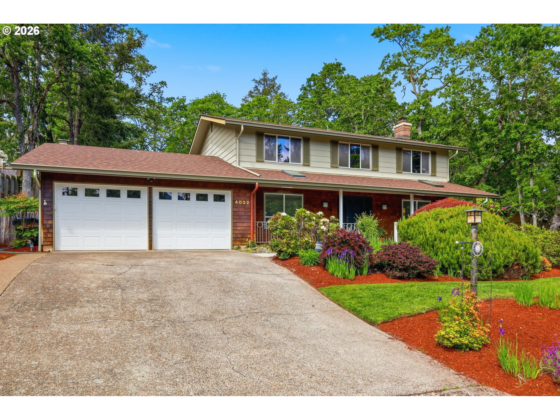 4032 Normandy Way Eugene, OR 97405 - Photo 2 of 48