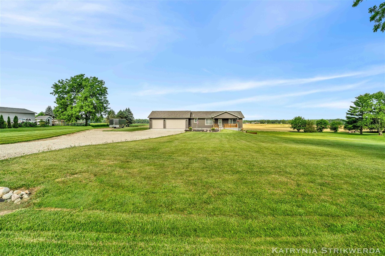 2256 South Cochran Road Charlotte, MI 48813 - Photo 46 of 77
