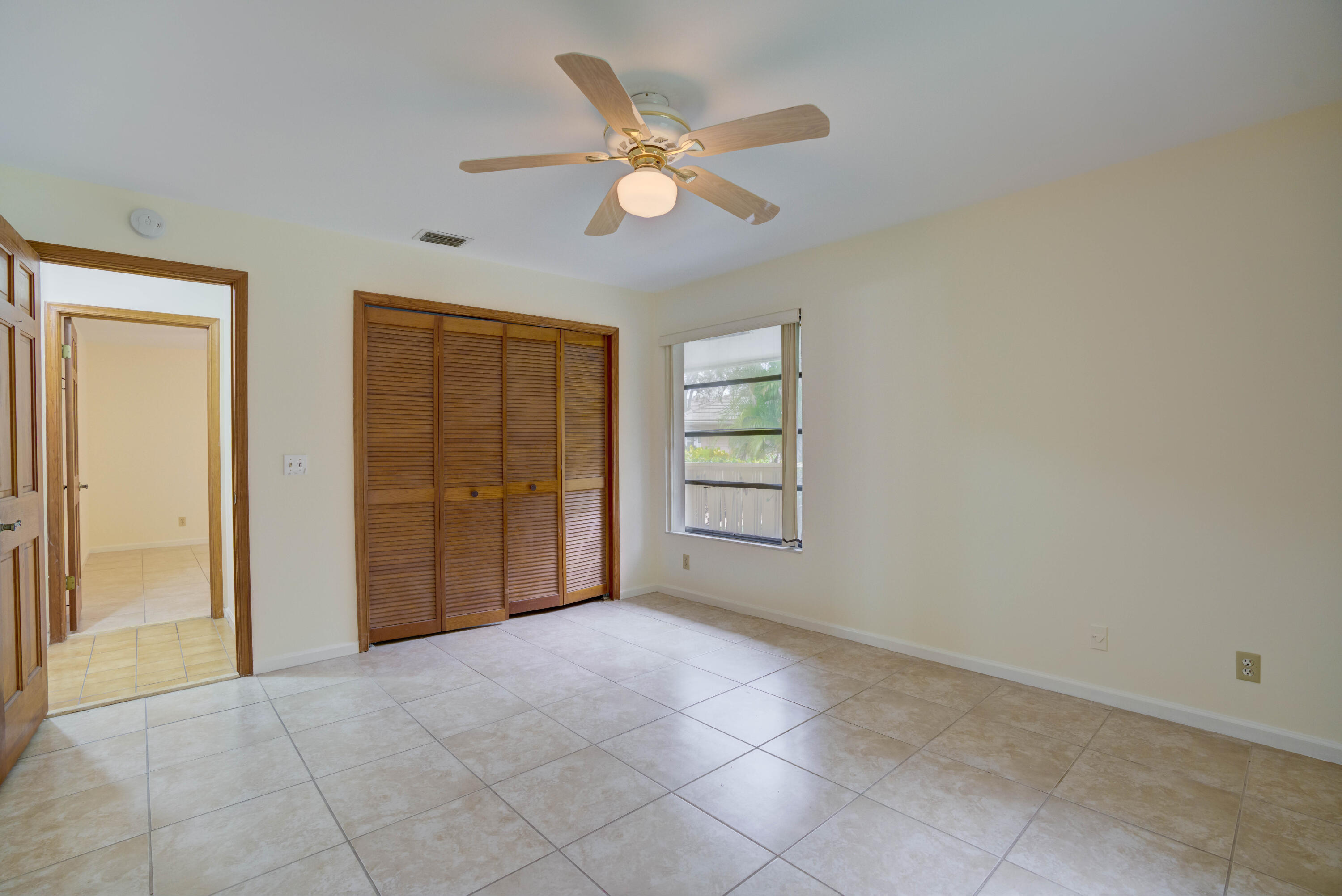 15 Dunbar Road Palm Beach Gardens, FL 33418 - Photo 20 of 45 3rd Bedroom