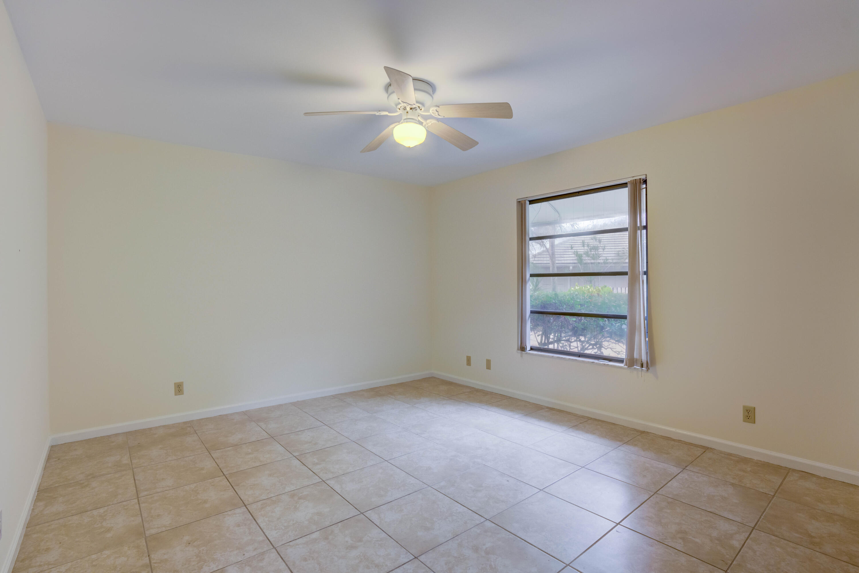 15 Dunbar Road Palm Beach Gardens, FL 33418 - Photo 21 of 45 4th Bedroom
