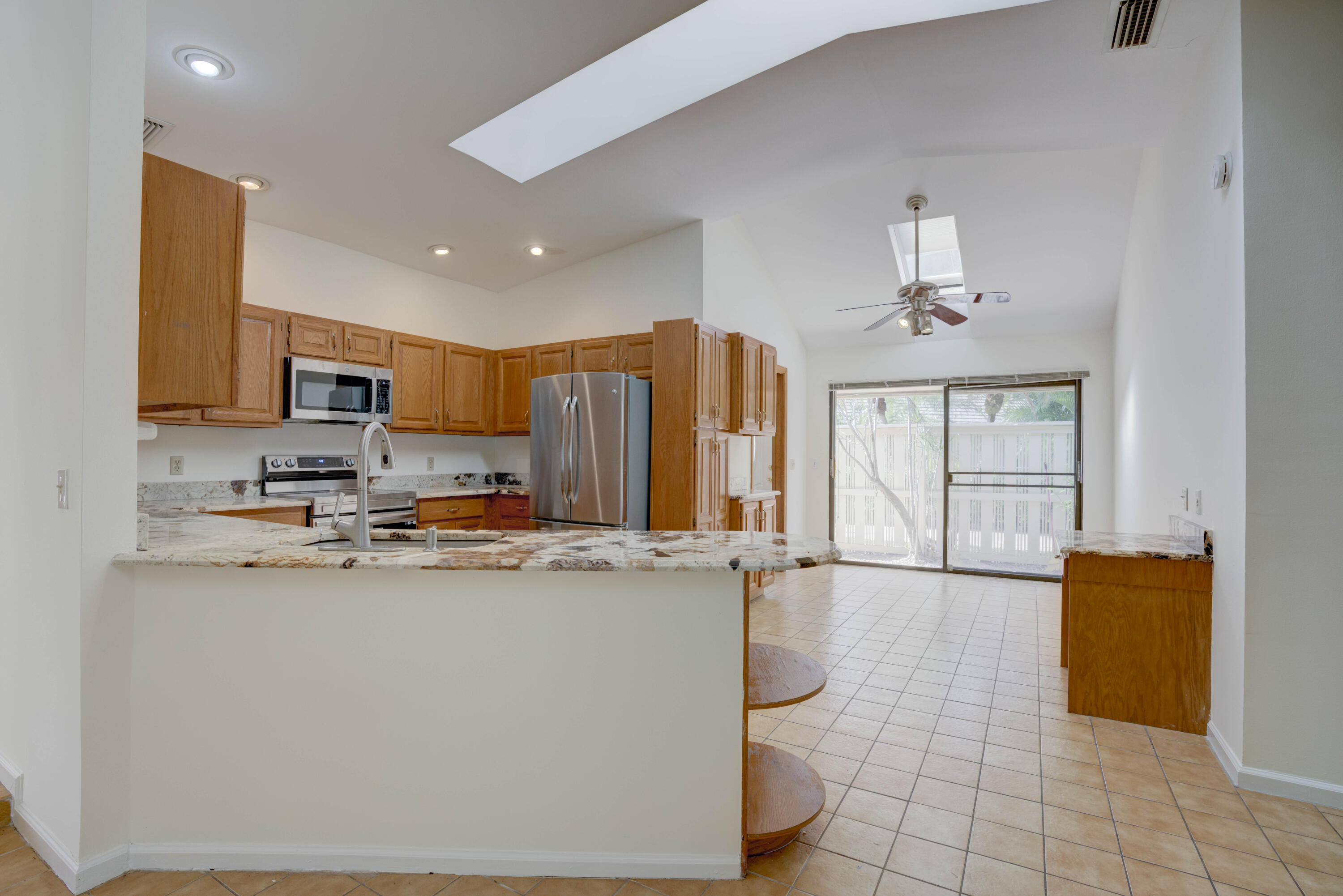 15 Dunbar Road Palm Beach Gardens, FL 33418 - Photo 24 of 45 KItchen