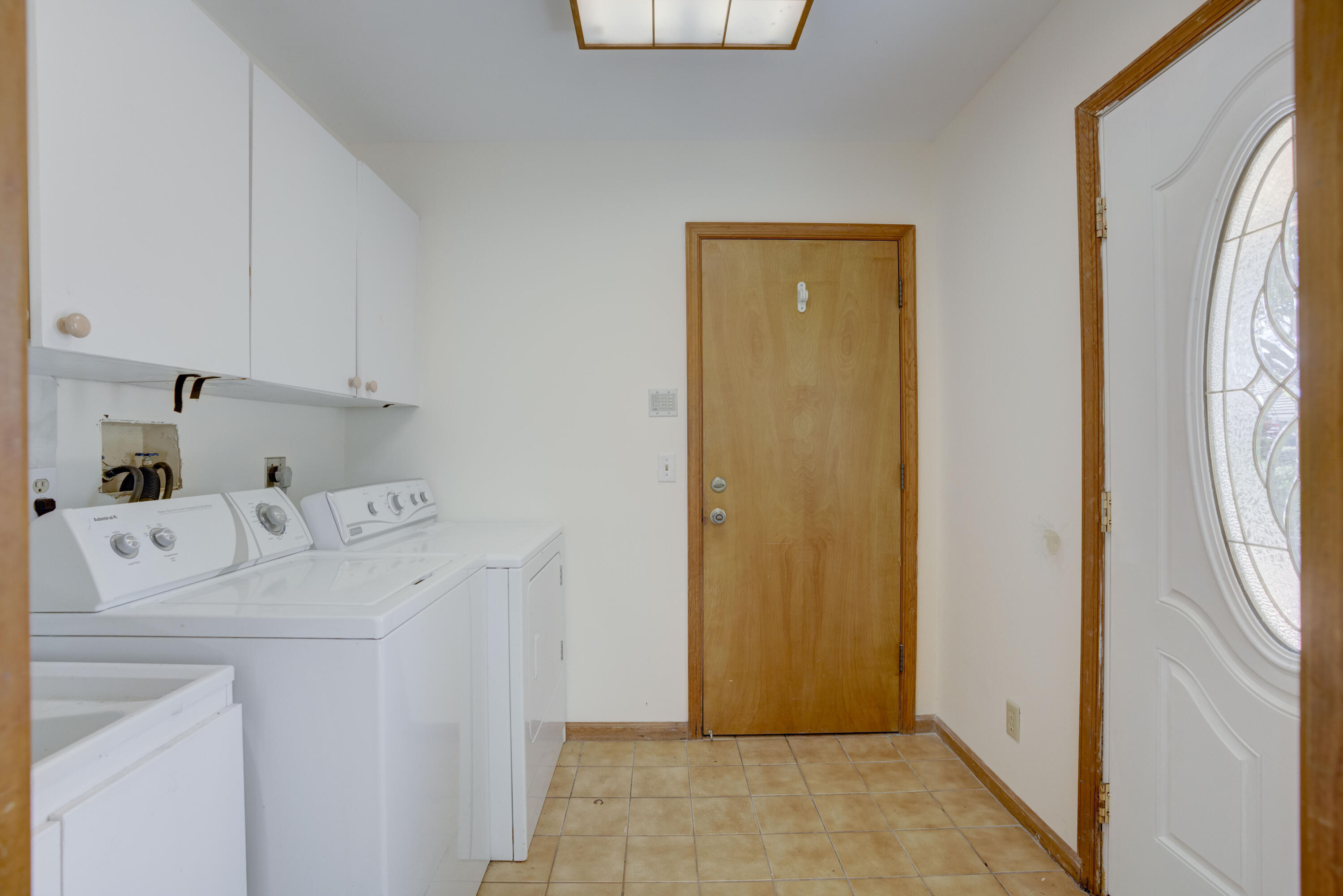 15 Dunbar Road Palm Beach Gardens, FL 33418 - Photo 30 of 45 Laundry Room