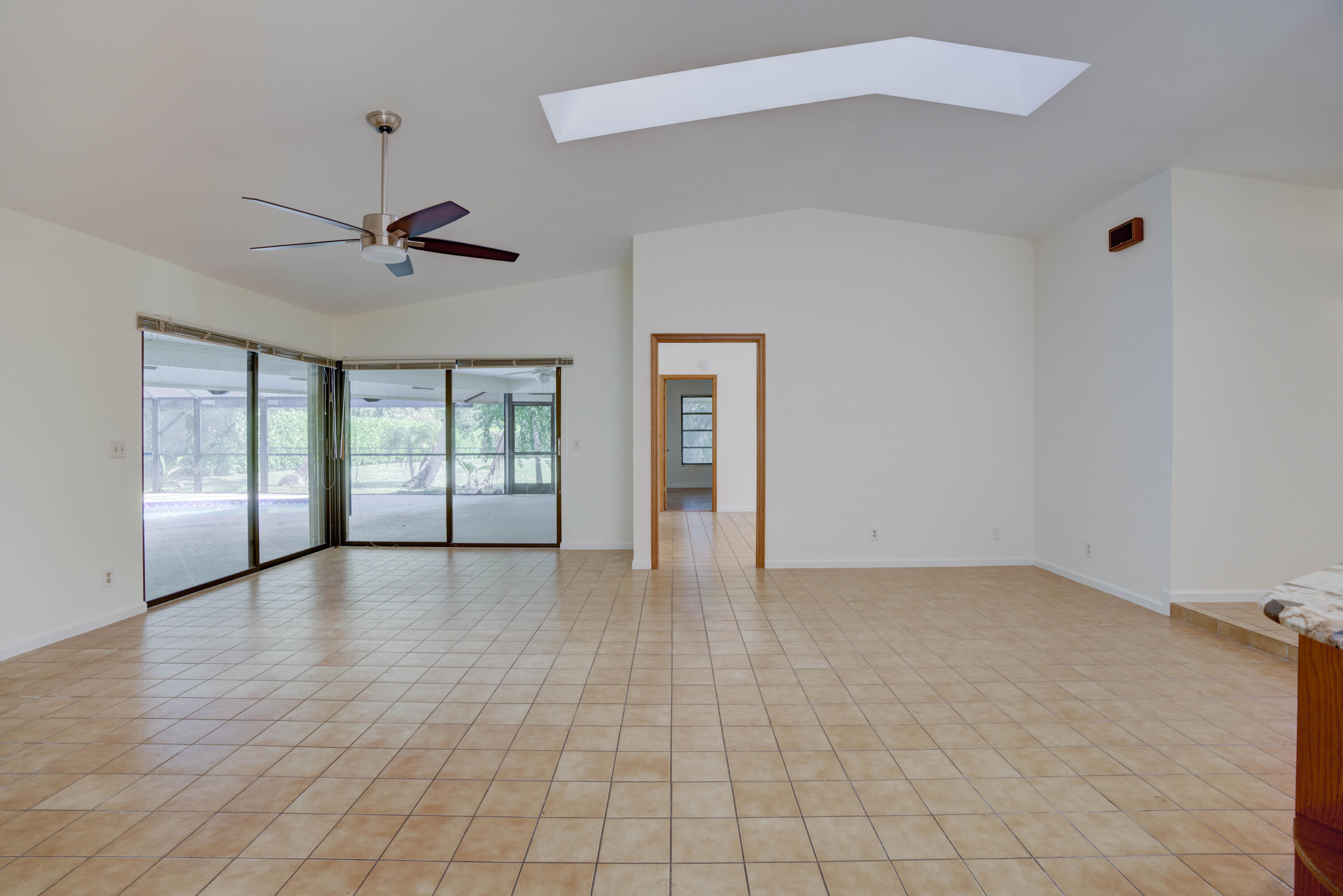 15 Dunbar Road Palm Beach Gardens, FL 33418 - Photo 33 of 45 Family Room