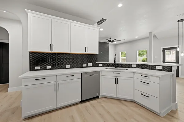 $3,500 | 169 Forest Heights Lane, Montgomery, TX 77316