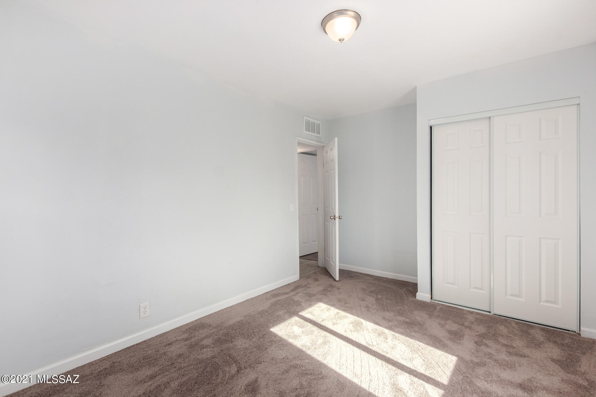 338 East Navajo Road Tucson, AZ 85705 - Photo 21 of 28 Gallery Image 21