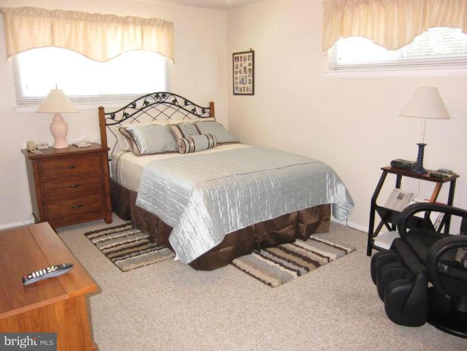 604 Lowander Lane Silver Spring, MD 20901 - Photo 9 of 30 Large master bedroom