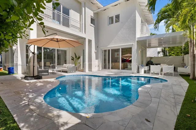 a outdoor living space with furniture and garden view