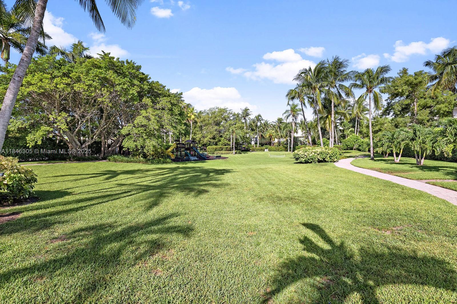 5 Coconut Lane Key Biscayne, FL 33149 - Photo 39 of 41 a view of a golf course