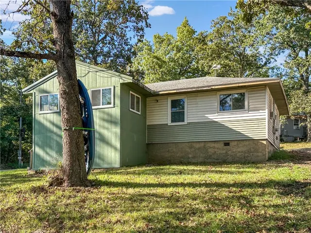 $165,000 | 29682 Zenith Lane, Edwards, MO 65326