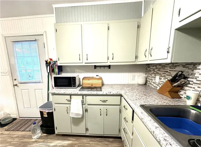 $165,000 | 29682 Zenith Lane, Edwards, MO 65326