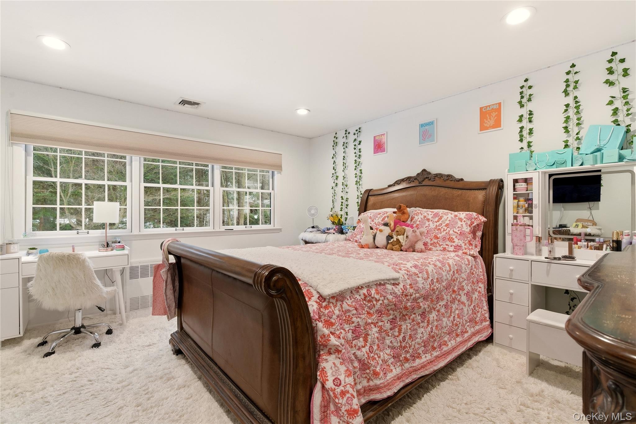1017 Friendly Road Oyster Bay, NY 11771 - Photo 22 of 31
