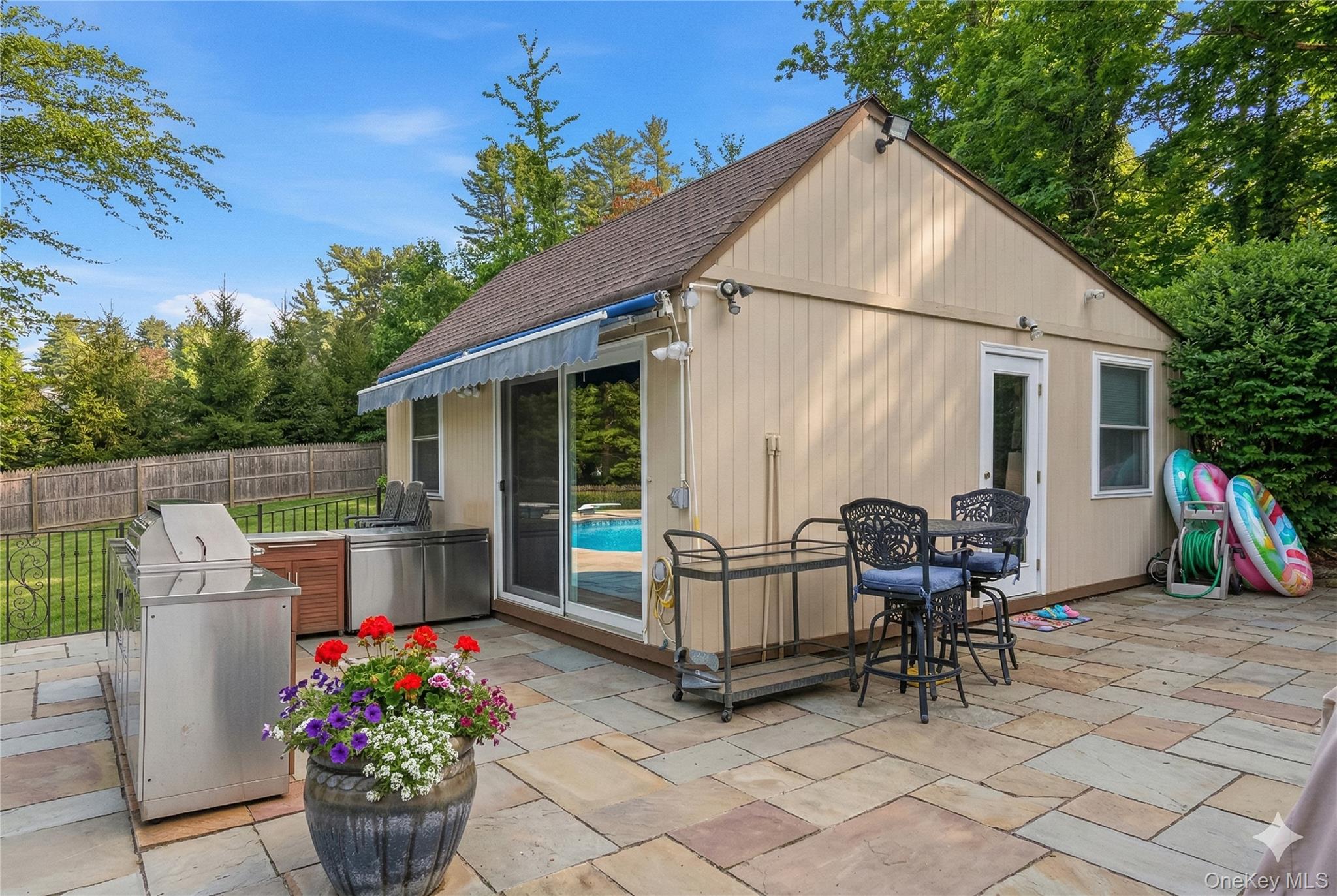 1017 Friendly Road Oyster Bay, NY 11771 - Photo 28 of 31