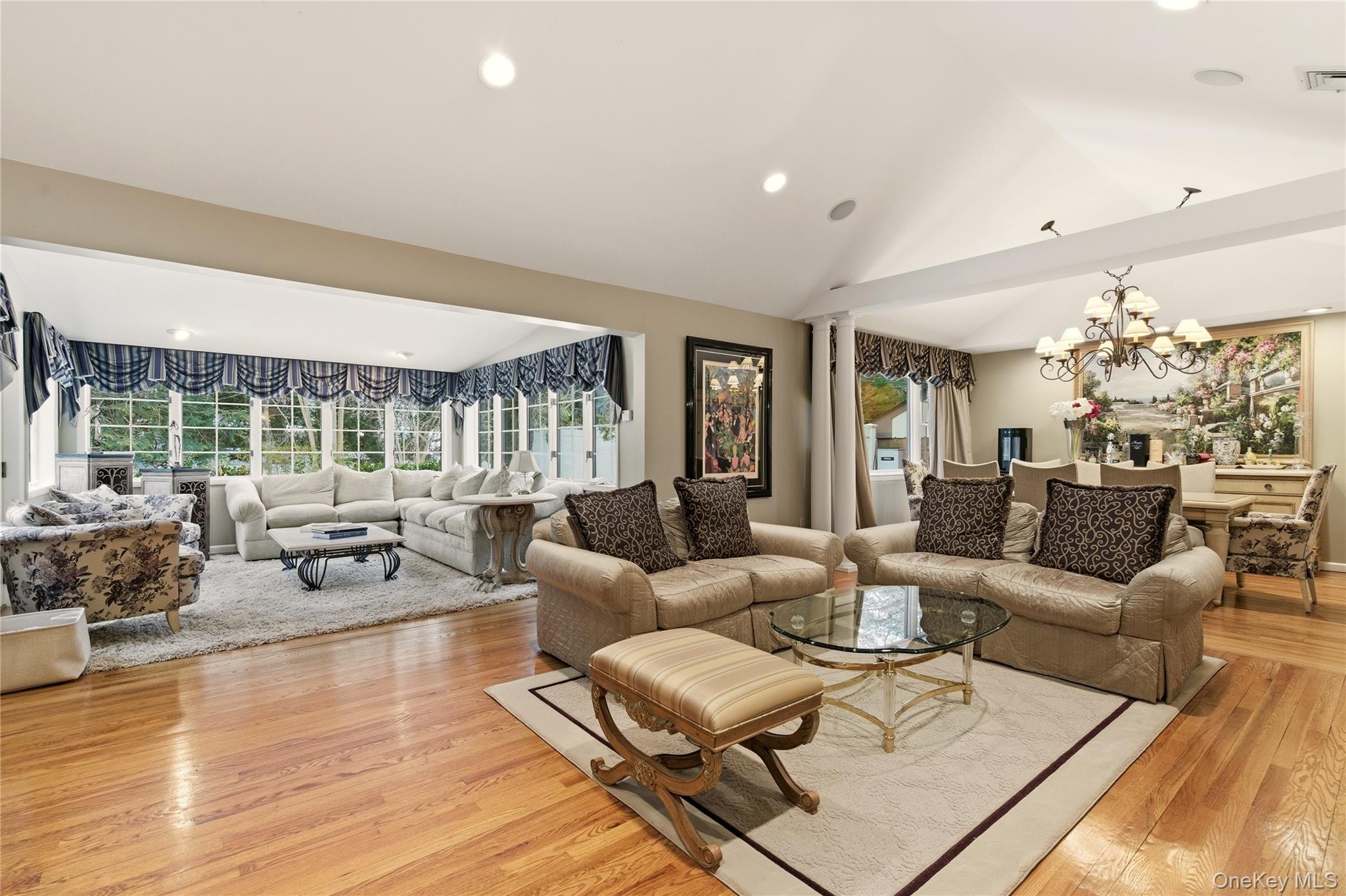 1017 Friendly Road Oyster Bay, NY 11771 - Photo 5 of 31