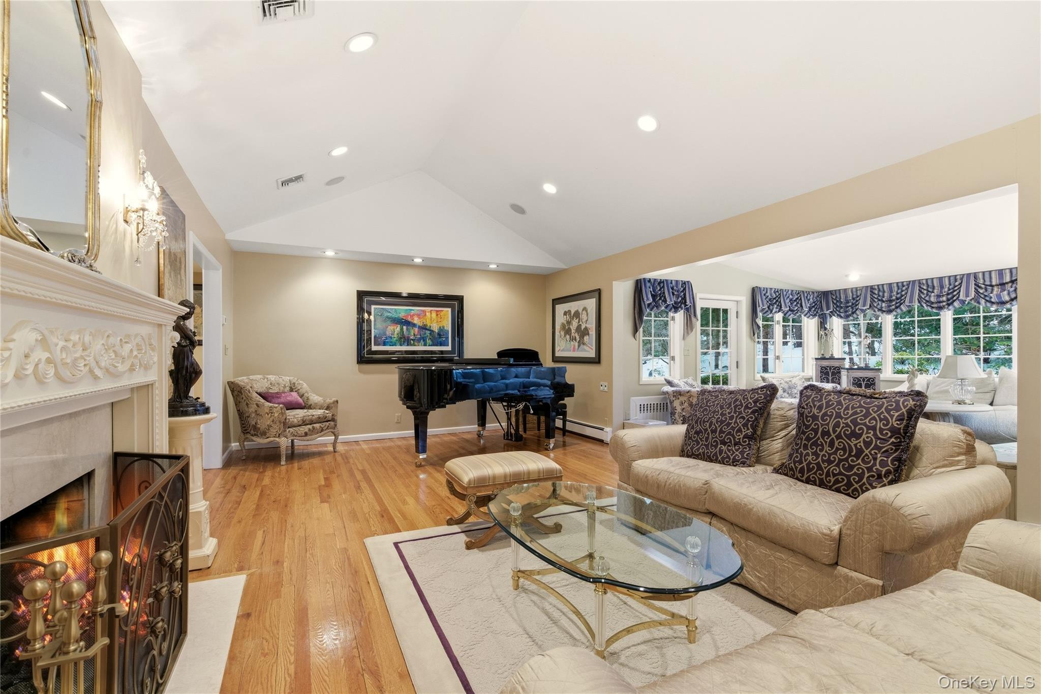 1017 Friendly Road Oyster Bay, NY 11771 - Photo 7 of 31