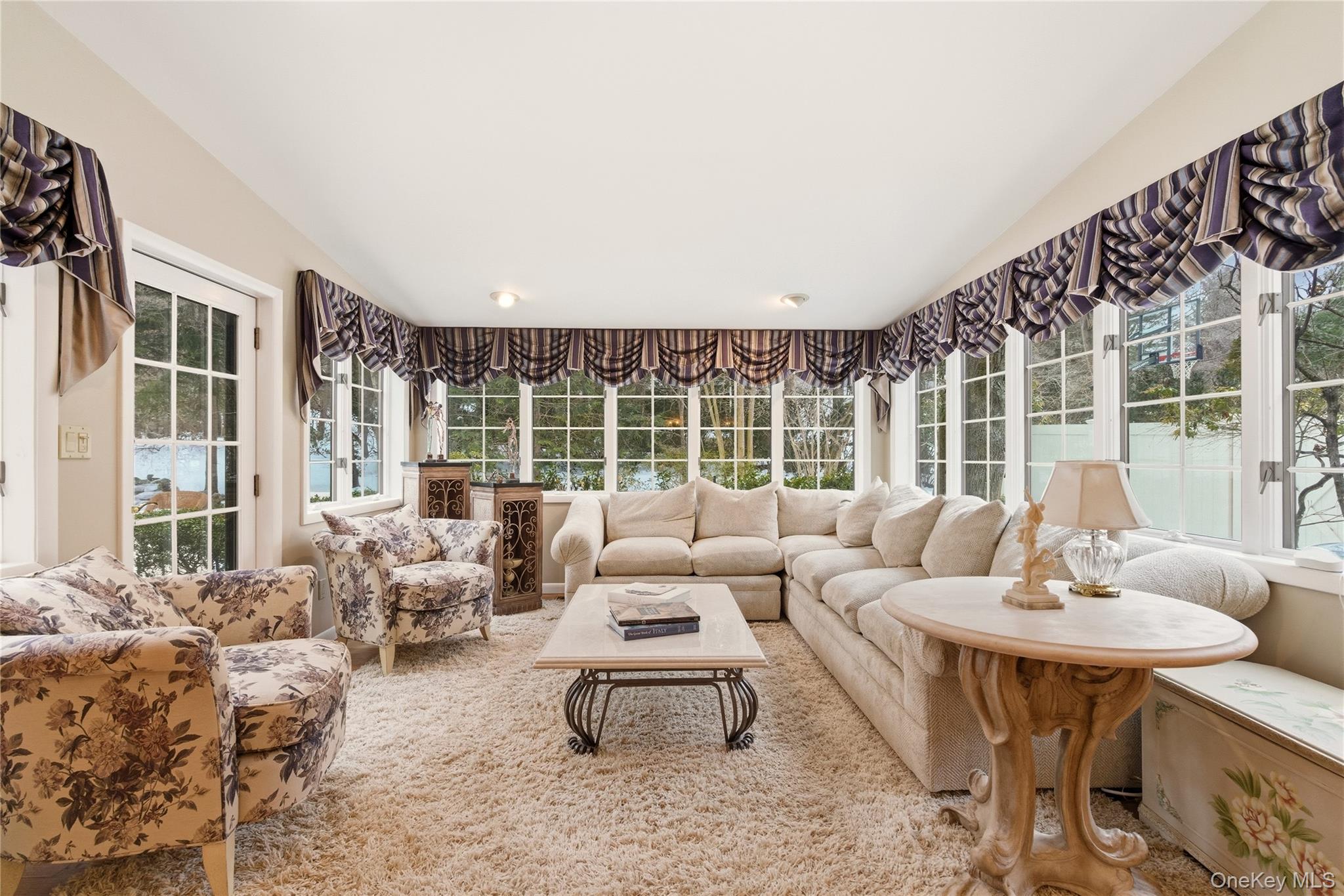 1017 Friendly Road Oyster Bay, NY 11771 - Photo 9 of 31