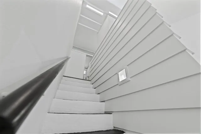 $2,149 | 1951 Northeast 51st Street, Unit 1, Fort Lauderdale, FL 33308