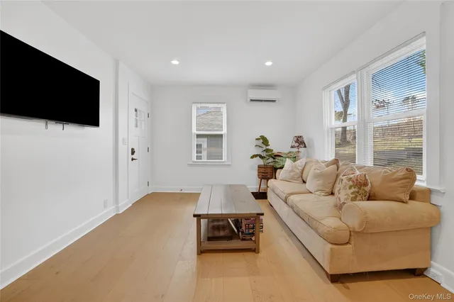 $899,000 | 1408 Henry Avenue, Mamaroneck, NY 10543