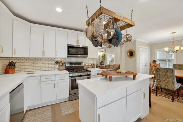 $899,000 | 1408 Henry Avenue, Mamaroneck, NY 10543