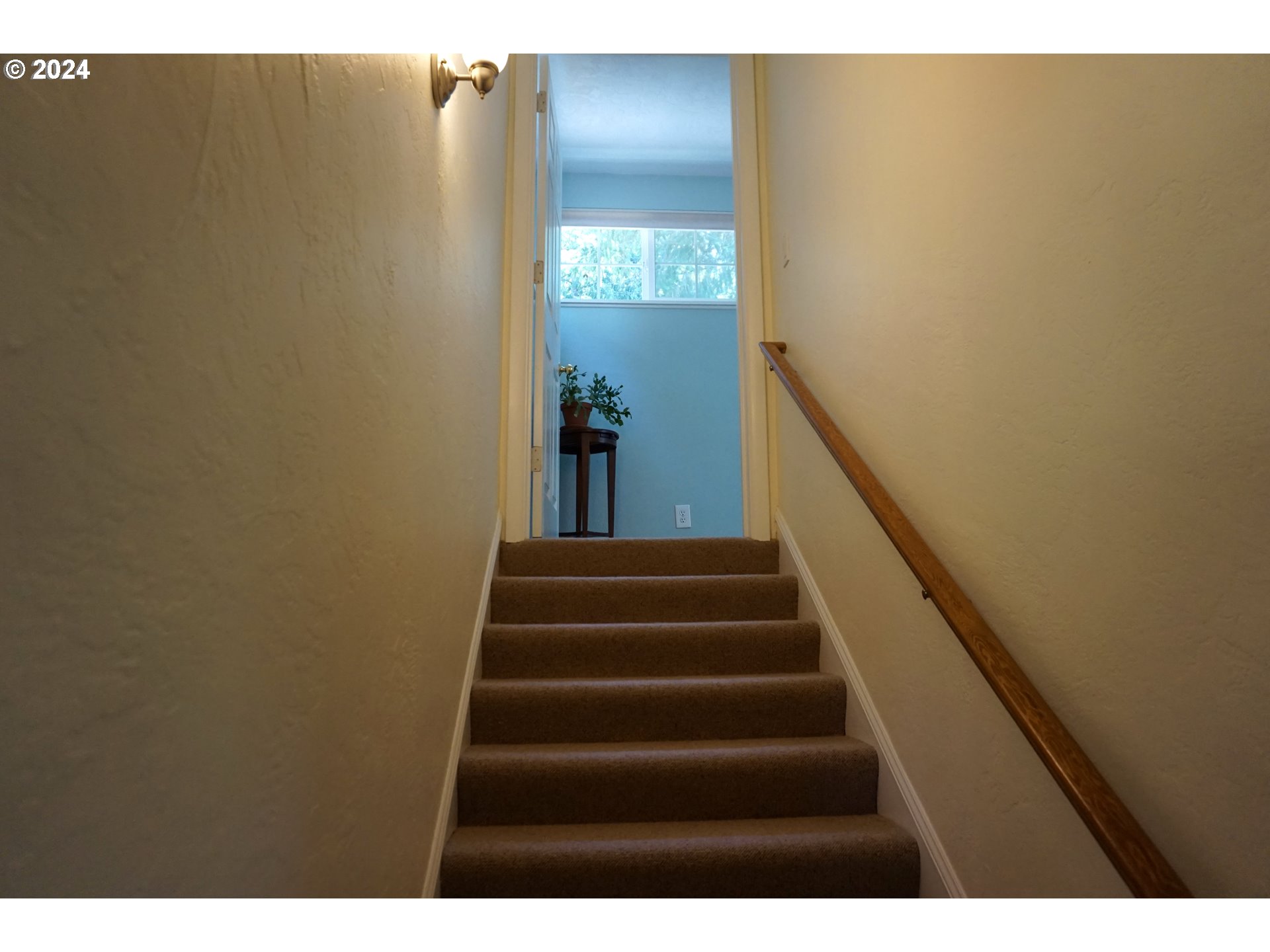 3055 Charnelton Street Eugene, OR 97405 - Photo 23 of 45 a view of entryway