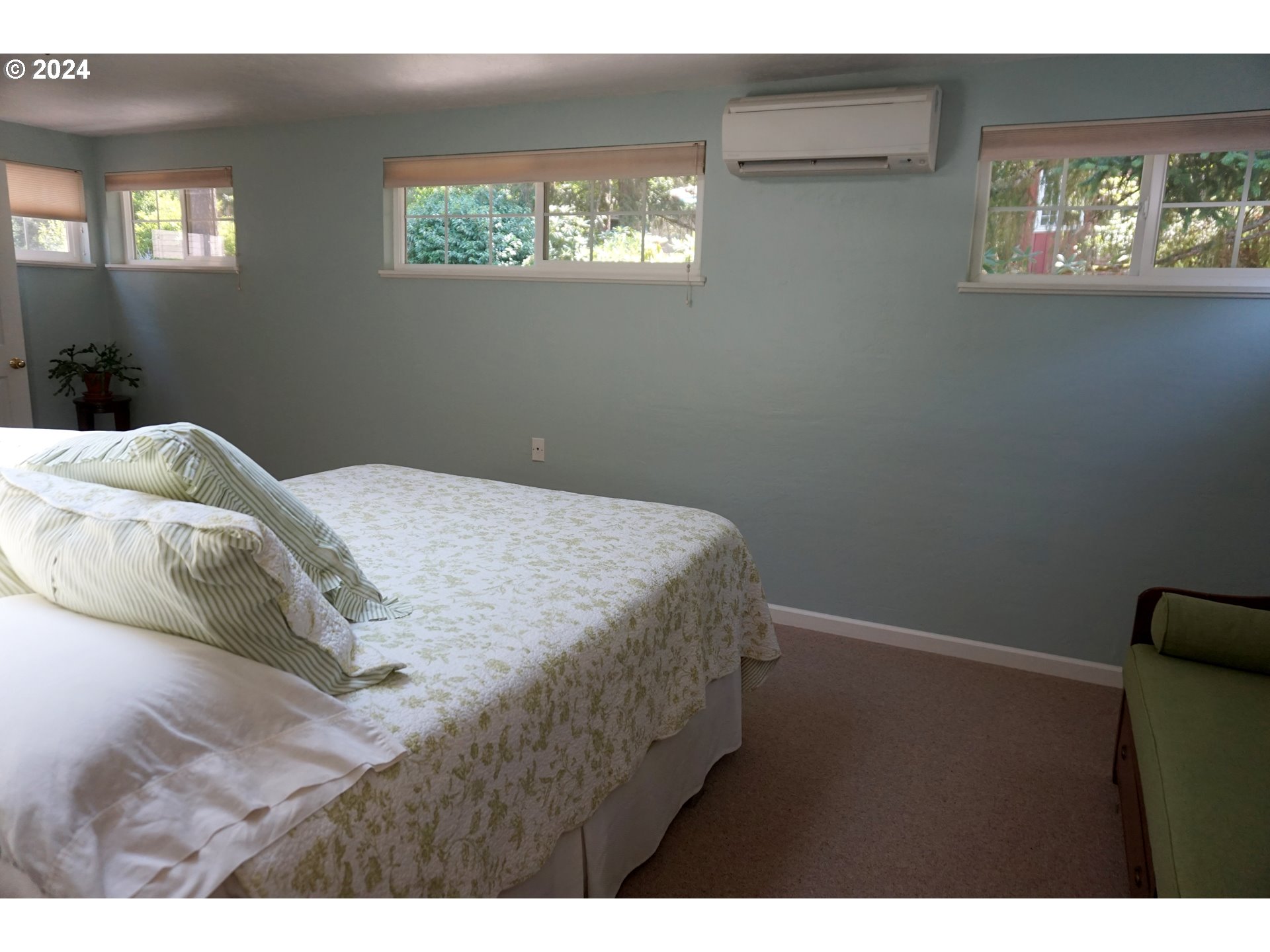 3055 Charnelton Street Eugene, OR 97405 - Photo 25 of 45 a bedroom with bed and window
