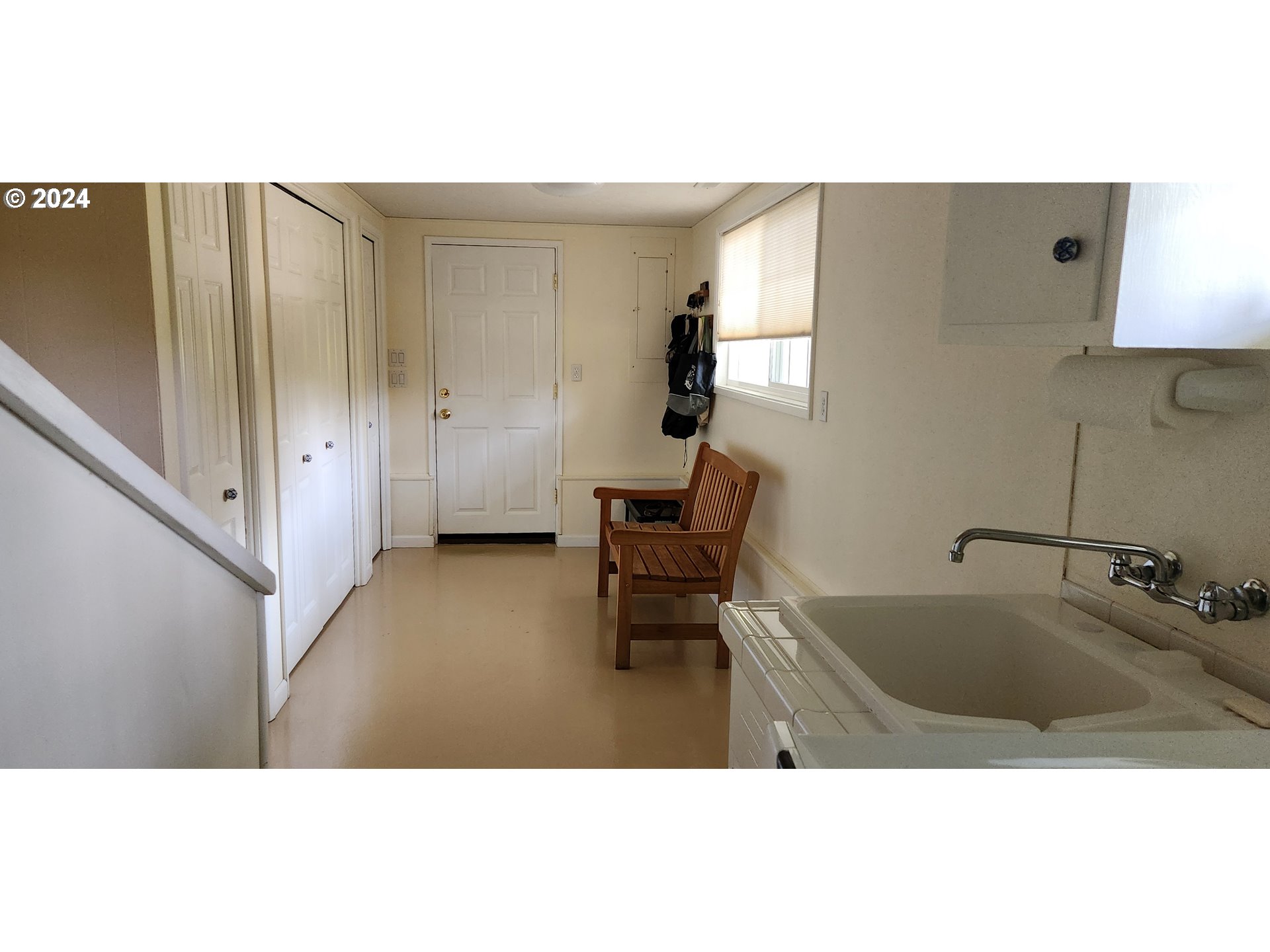 3055 Charnelton Street Eugene, OR 97405 - Photo 32 of 45 a bathroom with a sink and a bathtub